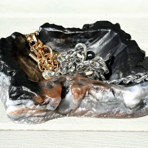 Handmade Resin Geode Style Trinket Dish - Picture 3 of 8